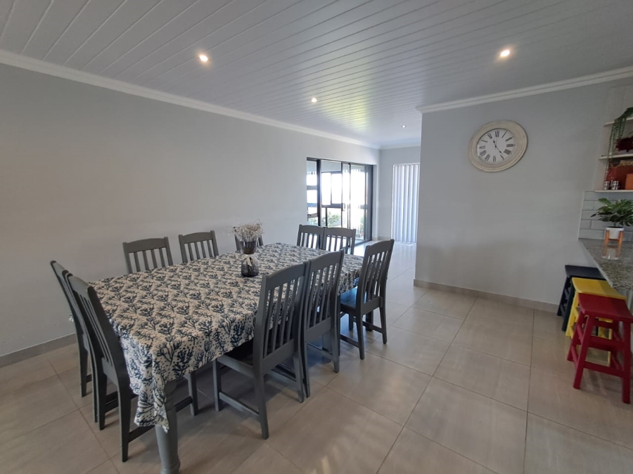 3 Bedroom Property for Sale in Avonddans Western Cape
